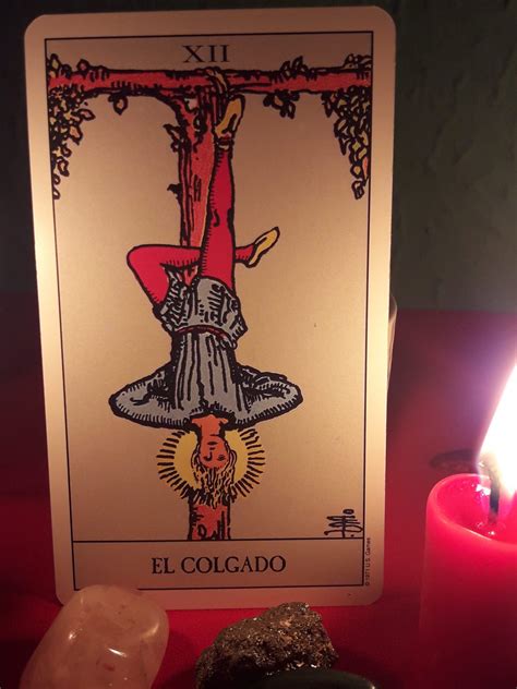 El Colgado y sus combinaciones en el tarot con otros。